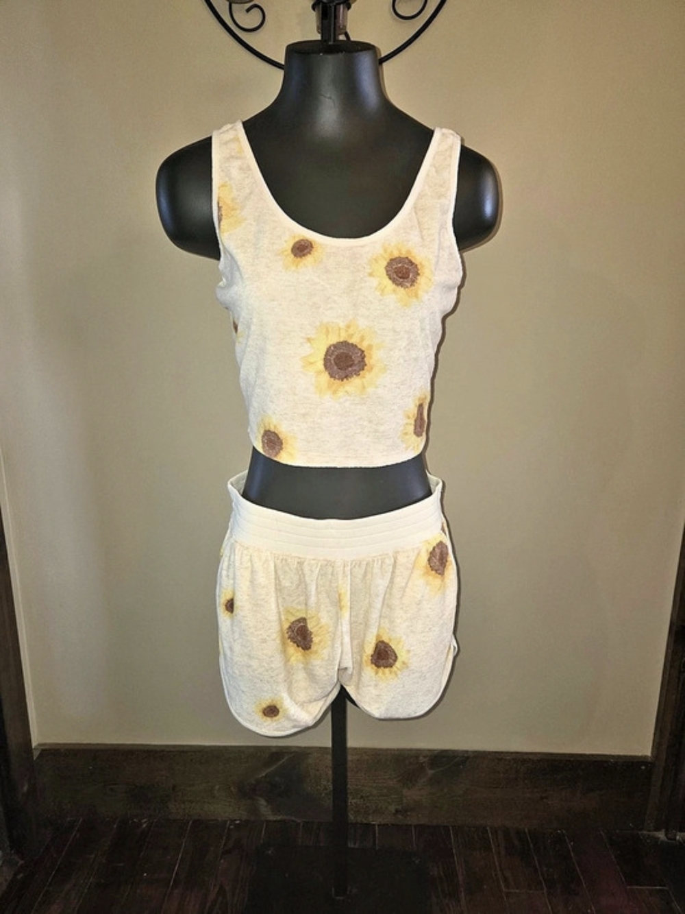 Sunflower Print Tank Top & Shorts